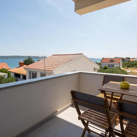 Apartman Antea 3 * Dobropoljana